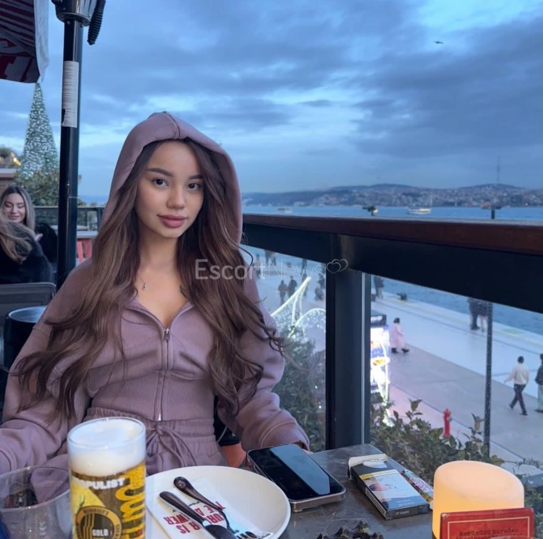Khalessi — İstanbul Escort — fotoğraf 1
