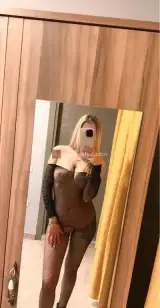 Dora — İstanbul Escort — fotoğraf 1
