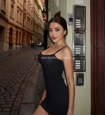 Maya — İstanbul Escort